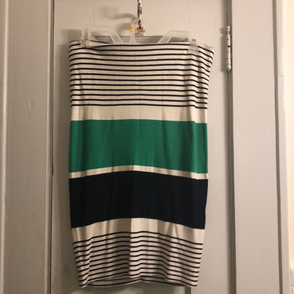 Two piece pull & bear skirt and tank - Picture 2 of 2